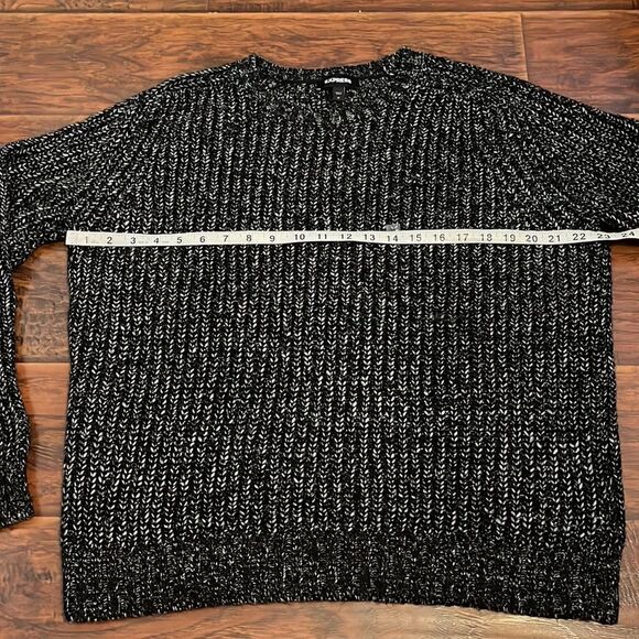 Express Black Gray Pullover Sweater Casual Comfy Minimalist Capsule Wardrobe - Picture 5 of 10